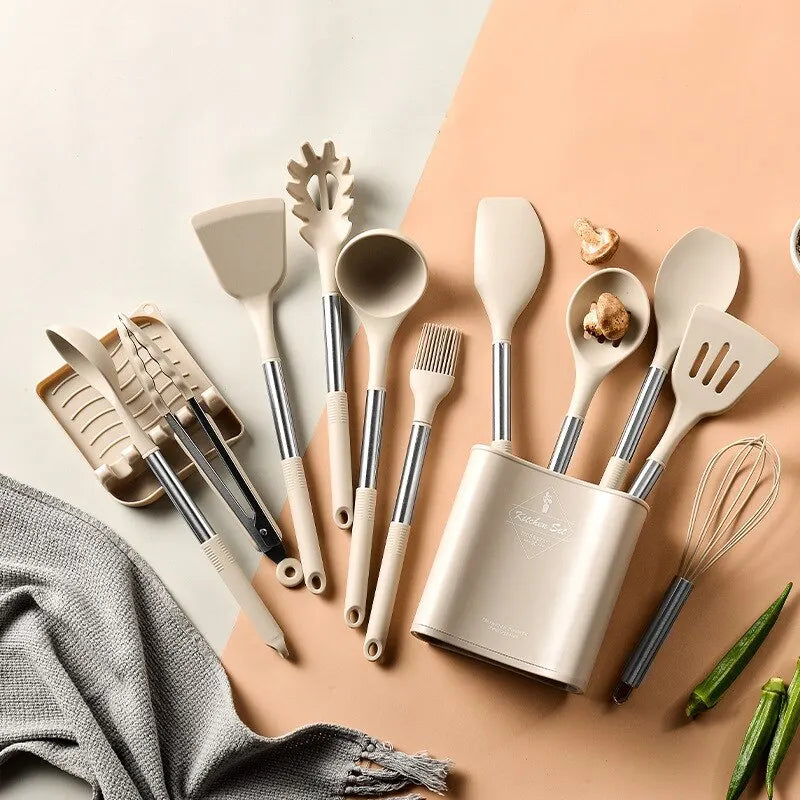 Conjunto de Utensílios de Cozinha em Silicone com 13 Peças